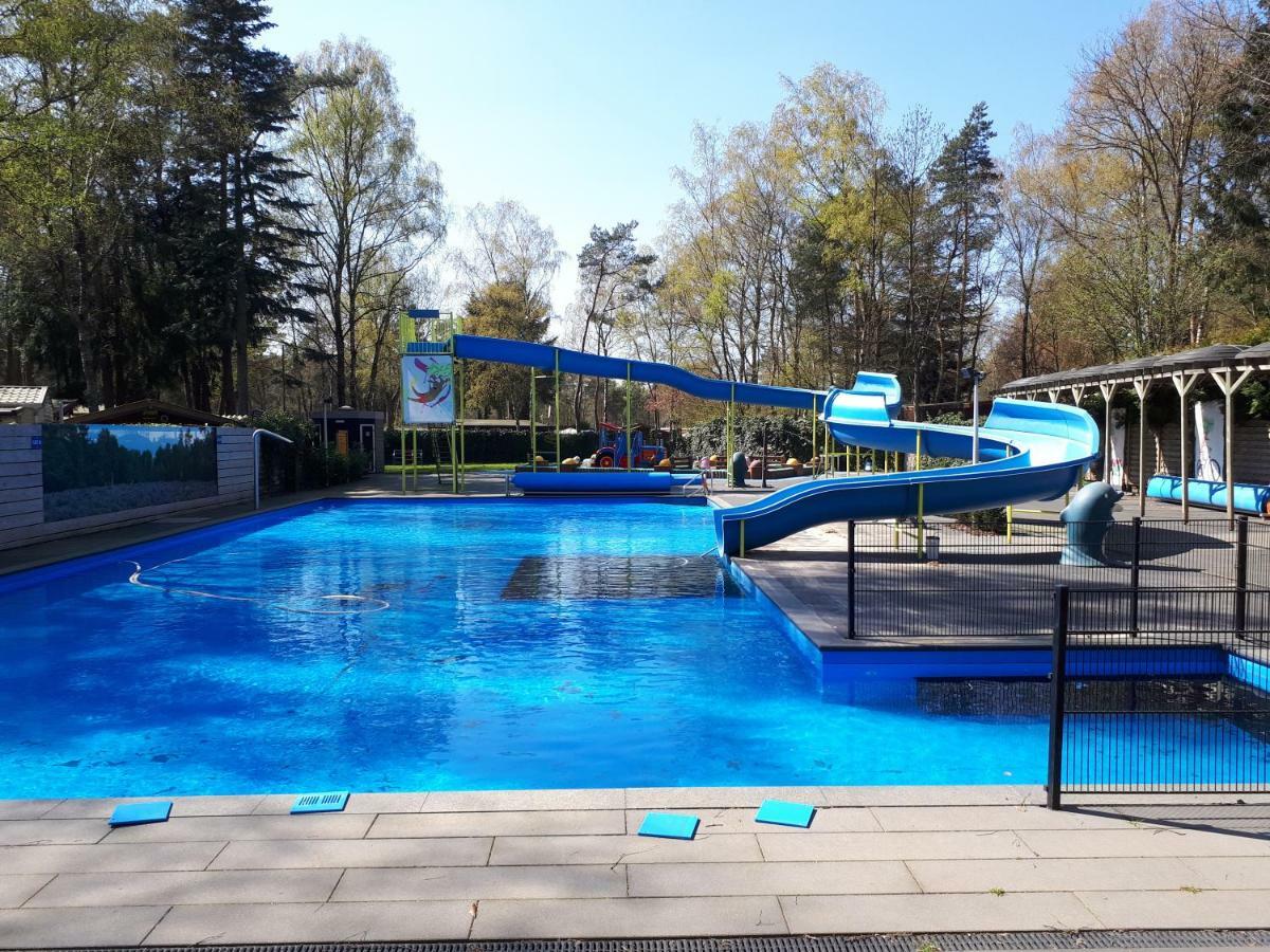 Boshuis Turquoise / Smaakvol Genieten Op De Veluwe Hoenderloo Kültér fotó